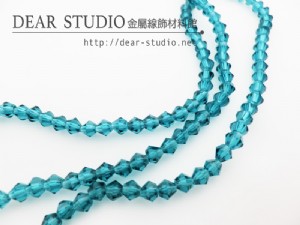 4mm角珠(孔雀藍）
